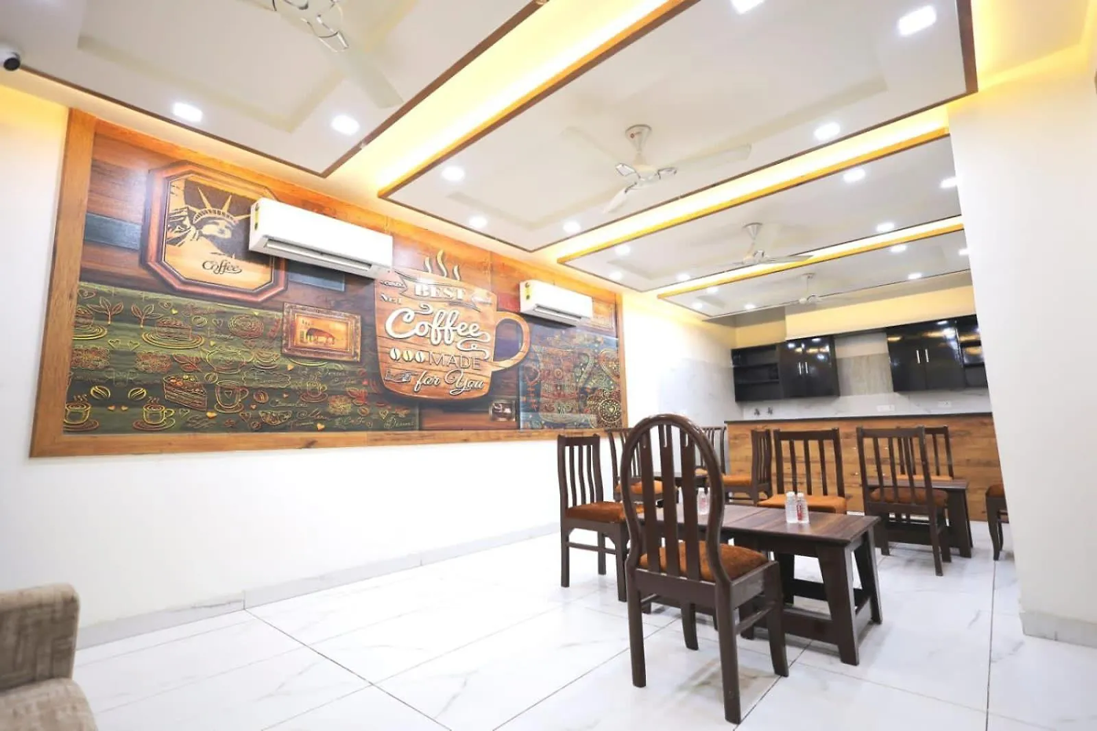 Agra Hotel Agra  3*, Agra (Uttar Pradesh)