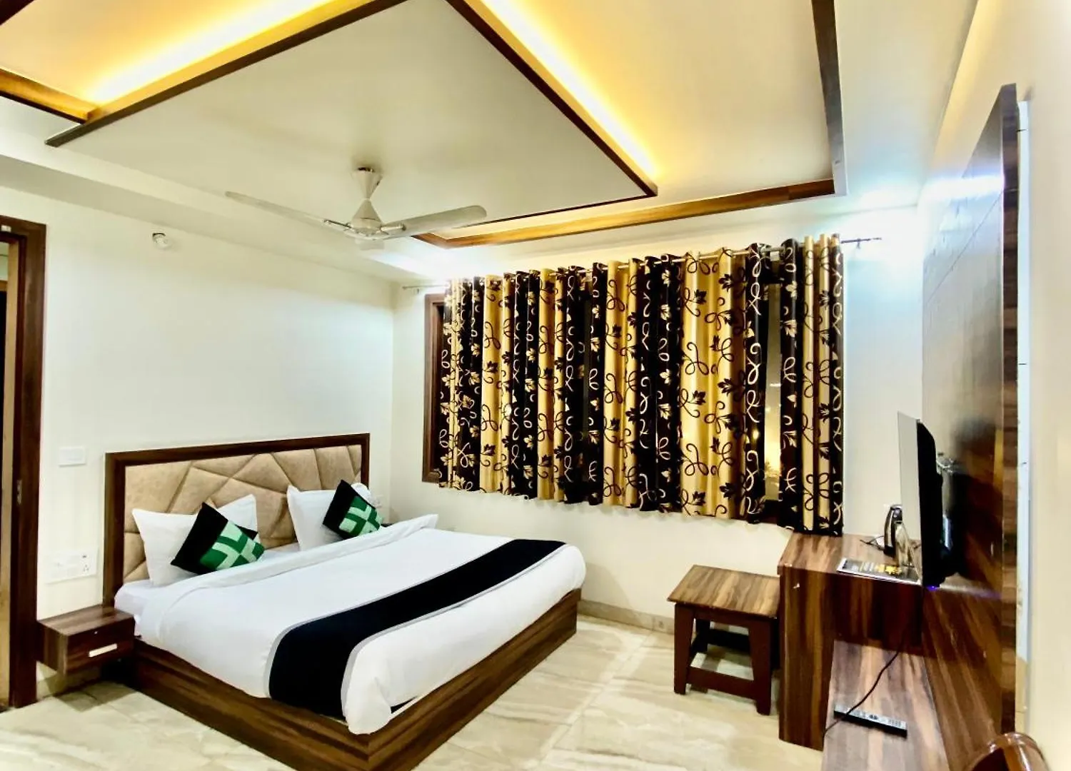 Agra Hotel Agra  3*, Agra (Uttar Pradesh) India