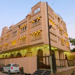 The Taj Vista -walking Distance To Taj Mahal Hotel